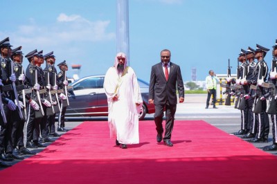 މަސްޖިދުއްނަބަވީގެ އިމާމަށް ރަތްދޫލައިގެ މަރުހަބާއެއް