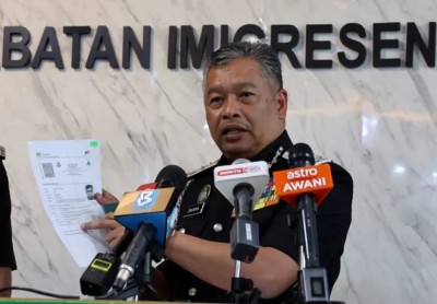 ބަންގްލަދޭޝް މީހަކު މޭލޭޝިއާގައި ފޭކް ވޯކް ޕާމިޓް ވިއްކައިގެން ފައިދާ ހޯދަނިކޮށް ހައްޔަރުކޮށްފި