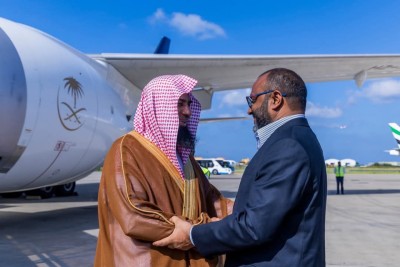 ދަތުރުފުޅު ނިންމަވާލައްވައި، މަސްޖިދުއްނަބަވީގެ އިމާމު ފުރާވަޑައިގެންފި