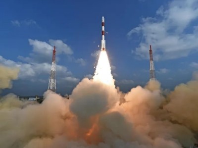 އިންޑިއާގެ ފަޒާއާބެހޭ އިދާރާ "އިސްރޯ" އަށް ބޮޑު ނާކާމިޔާބީއެއް ކުރިމަތިވެއްޖެ