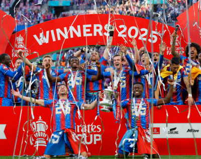 ސިޓީ ބަލިކޮށް، ކްރިސްޓަލް ޕެލަސްއިން ފުރަތަމަ ފަހަރަށް ބޮޑު މުބާރާތެއްގެ ތަށްޓެއް ކާމިޔާބުކޮށްފި