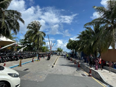 ވިލިމާލެ ފެރީ ޓާމިނަލް ކައިރީ އާންމުންނަށް ދަތިވާހެން ހުރި އުޅަނދުތައް ނަގައި، މަގު ސާފުކޮށްފި