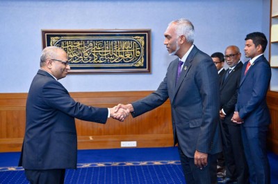 ގާނޫނާ ޚިލާފަށް ސުޕްރީމް ކޯޓުގެ ފަނޑިޔާރުން ވަކި ކުރުމަކީ ރައީސަކު ކުރާނެ އެންމެ ބޮޑު ދުސްތޫރީ ކުށް: ސުއޫދު