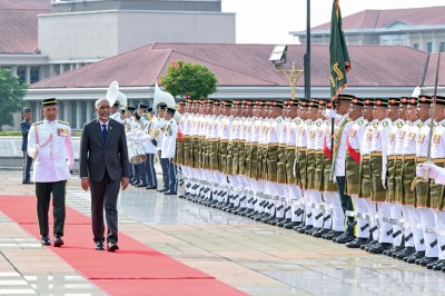 ދަތުރުފުޅު ނިންމަވާލައްވައި، ރައީސް އެނބުރި މާލެ ވަޑައިގެންފި