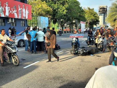 ދެ ސައިކަލު ޖެހި އެކްސިޑެންޓެއް، އަނިޔާވި މީހާއަށް އައިޖީއެމްއެޗްގައި ފަރުވާދެނީ