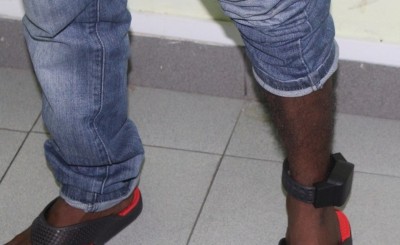 "ވާނުވާ" ޖަހައިފައި ތިބި ޝަރުތު ހަމަވާ މީހުން، ޓެގު އަޅުވައި މިނިވަންކުރަން ފަށައިފި