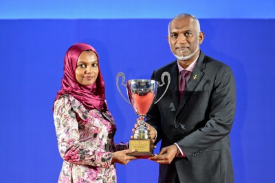 ދިވެހިންގެ އުފެއްދުންތެރިކަމުގެ މައުރަޒުގައި ބައިވެރިކުރި 275 ހުށަހެޅުމަކަށް އެވޯޑު ދީފި