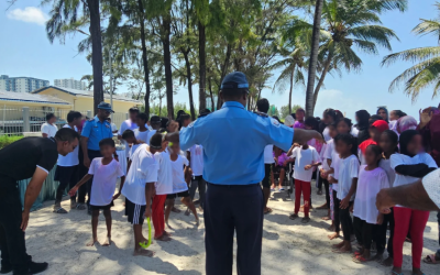 ފިޔަވަތީގައި އުޅޭ ކުދިންނާއެކު ފުލުހުން ބޮޑު އީދު ފާހަގަކޮށްފި