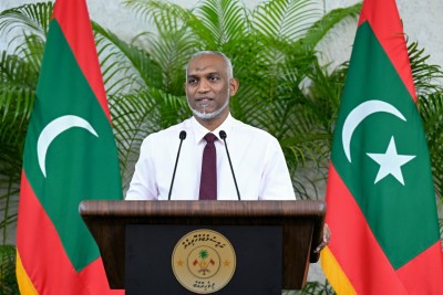 މާލެއިން ކަރަންޓު ދިޔަ މައްސަލަ ތަހުގީގުކުރަން ރައީސް އަންގަވައިފި