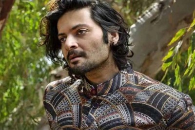 އަލީ ފަޒަލްއަކީ އިންޑިއާއަށް މުހިއްމު އެކްޓަރެއް ކަމަށް ކަމަލް ހަސަން ބުނެފި