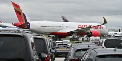 ބޮމުގެ އިންޒާރަކާ އެކު، އެއާ އިންޑިއާގެ ބޯޓެއް އިމަޖެންސީގައި ތައިލޭންޑަށް ޖައްސައިފި