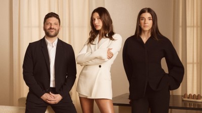 ހެއިލީގެ ރޯޑްސް އެއް ބިލިއަނަށް ވިއްކާލައިފި