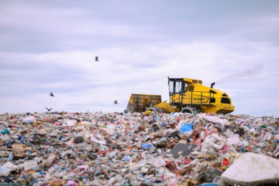 މާލޭ ސަރަހައްދުން މިދިޔަ އަހަރު އުކައިލި ދެލައްކަ ޓަނުގެ ކުނީގެ ތެރެއިން 922 ޓަނަކީ ޕްލާސްޓިކް