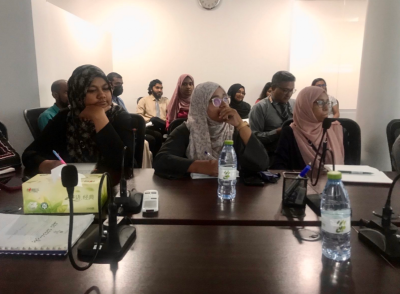 ނެޝަނަލް އިންޓަގްރިޓީ ކޮމިޝަންގެ މުވައްޒަފުންނަށް ދިވެހިބަހުގެ ކޯހެއް ފަށައިފި