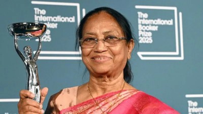 ލިޔުންތެރިކަމަށް ދޭ ބައިނަލްއަޤްވާމީ އެވޯޑެއް ފުރަތަމަ ފަހަރަށް އިންޑިއާގެ ކަންނާޑާގެ ލިޔުންތެރިއަކަށް