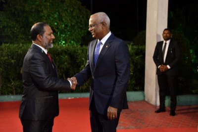 ކުރީގެ ލީޑަރުން ތަރައްގީކުރި އެއާޕޯޓުތައް، މި ސަރުކާރުން ވިއްކާލުން ބަލައިނުގަނެވޭ: އިމްރާން