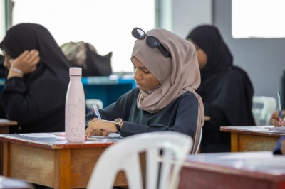 މަޒުމޫނު ލިޔުމުގެ މުބާރާތް 1099 ދަރިވަރުންނާއެކު ބާއްވައި، ކުރުވާހަކަ ލިޔުމުގެ މުބާރާތް ފަށައިފި