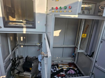 ޓްރާންސްފޯމަރަކުން ކަރަންޓު ނަރު ބުރިކުރަން ހުއްޓައި، ހައްޔަރުކުރީ އެކަމުގައި ރެކޯޑު އޮތް މީހެއް