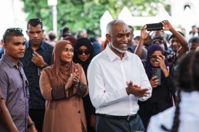 އެއްކޮށް ދުންފަތް ހުއްޓާލާ ރަށްރަށުގެ މީހުންނަށް ފައިސާގެ އިނާމެއް ދެނީ