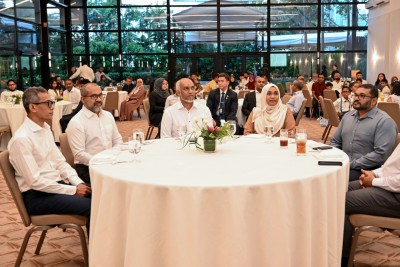 ސިންގަޕޫރުގައި ދިރިއުޅޭ ދިވެހިންނާ ރައީސް ބައްދަލުކުރައްވައިފި