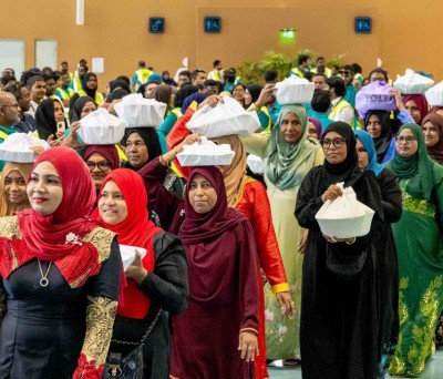 ޓާމިނަލްގެ މަސައްކަތަށް ހިތްވަރުދޭން، އެޗްޑީސީގެ މުވައްޒަފުން ދިނީ ފަރިވަޅެއް