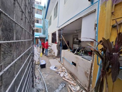 ވެއްޓުނު ފާރު ނަގައި ސާފުކޮށްފި؛ ލިބުނު ގެއްލުމާއެކު ވެސް ގޭގައި މީހުން ދިރިއުޅެން ފަށައިފި