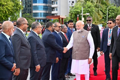 އިންޑިއާއިން ދިވެހި ސިފައިންނަށް 72 ބަރު އުޅަނދު ހަދިޔާކޮށްފި