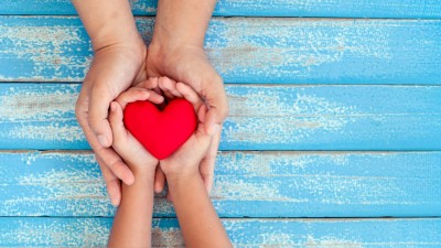 އެއްޗެއް ދޭނަމަ، ބަހެއް ނުބުނެ ދޭށެވެ!