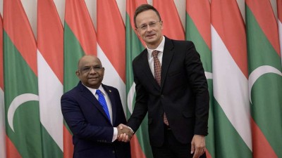 ދުނިޔޭގެ ސުލްހައާ މެދު މަޝްވަރާ ކުރައްވަން ޝާހިދު ހަންގޭރީގައި