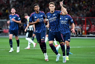 އާ ސީޒަނަށް ތައްޔާރުވުމަށް ކުޅޭ މެޗުތަކުން އާސެނަލްއަށް ދެވަނަ މޮޅު