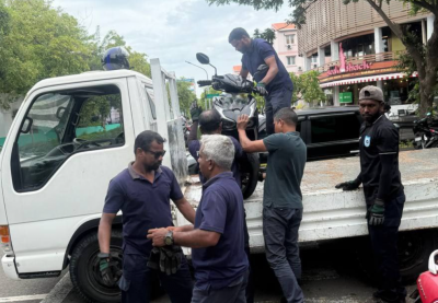 ހުޅުމާލޭގައި ނުގަވައިދުން ޕާކުކުރާ ވެހިކަލްތައް ޓޯކުރަނީ