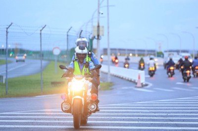 ބްރިޖުން ދިޔަ މީހެއްގެ ކަރުގައި ކަންވާރު ފަށެއް އަޅައިގަނެ އަނިޔާވެއްޖެ