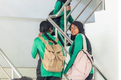 16 ދުވަހުގެ ޗުއްޓީ ނިންމާލައި ދަރިވަރުން އެނބުރި ސްކޫލަށް