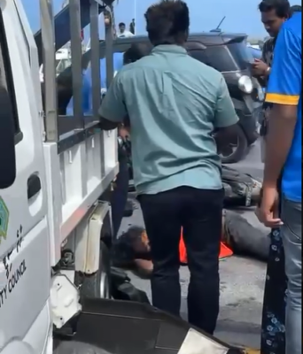 ސިޓީ ކައުންސިލްގެ ޕިކަޕަކާއި ސައިކަލެއް ޖެހި 17 އަހަރުގެ ކުއްޖަކަށް އަނިޔާވެއްޖެ