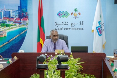 ރައީސްގެ މޭޔަރު ކަމުގައި މަސް މާރުކޭޓު ކުއްޔަށް ދީފައި ވަނީ މާ ކުޑަ އަގެއްގައި ކަމަށް އާޒިމް ވިދާޅުވެއްޖެ