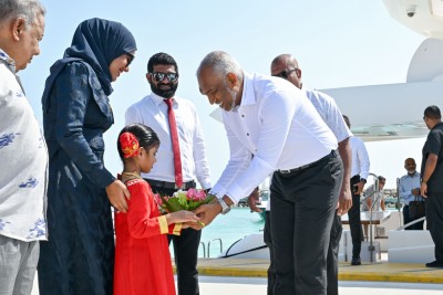 'އައްޗިކޮށް އުޅޭ' ފަތުރުވެރިންގެ ޝަކުވާއާއެކު، ރައީސް އެދިވަޑައިގަތީ ލޯކަލް ޓޫރިޒަމްގައި އިސްލާމީ ހަމަތައް ގެންގުޅެން