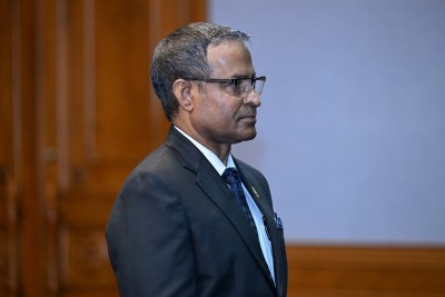 ޣަނީ: އެންމެ ތިރިން އެންމެ އުހަށް، ޝައުގުވެރި ދަތުރެއް!