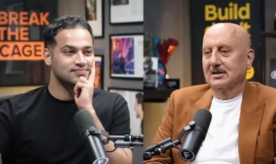 މަޝްހޫރު ޕޮޑްކާސްޓަ ރާޖް ޝަމާނީއަށް އަނޫޕަމް ވަރަށް ބޮޑަށް ފާޑުކިޔައިފި