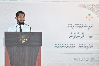 ރައީސް އަރިހުގައި ހުރެ ދޮންފަނު ކައުންސިލް ރައީސް: "އައު އިސްލާހު ތަސްދީގު ނުކުރައްވާ"