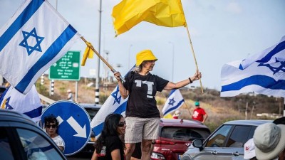 އިސްރާއީލުން ބޭނުމީ ހުރިހާ އަސީރުން މިނިވަންކުރާ އެއްބަސްވުމެއް އެކަނި