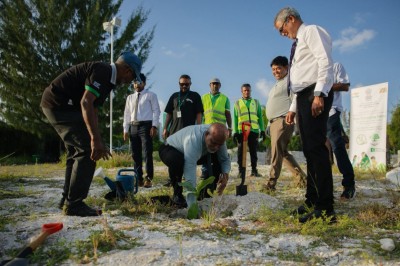 ރާއްޖެއާއި އިންޑިއާގެ ގުޅުމަށް 60 އަހަރު ފުރުން ފާހަގަކުރަން 60 ގަސް އިންދައިފި