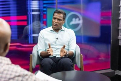 މީޑިއާ ބިލުގެ ބޭނުމަކީ ކޮރަޕްޝަނުގެ ތުހުމަތުކުރުން ހުއްޓުވުން، ވެރިކަން ލިބިއްޖެނަމަ އިސްލާހުކުރާނަން: އުމަރު