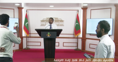 އުޝާމް ހަގީގަތް އޮޅުވައިލާކަމަށް ބުނެ ނޫސްވެރިން ޕްރެސް ބޮއިކޮޓްކޮށްފި
