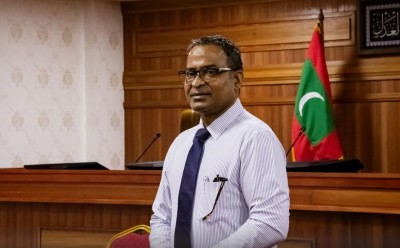 ޒަމާންވީ ޖުޑީޝަރީ، ޒަމާނާ އެއްހަމަ ކުރުމުގެ ތަސައްވުރެއް އެބައޮތް: އުއްތަމަ ފަނޑިޔާރު