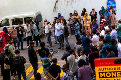 ބިލު ގާނޫނުއަސާސީއާ ޚިލާފު، އަމަލެއް ނުކުރާނަން: ނޫސްވެރިންގެ ޖަމިއްޔާ