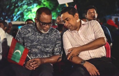 މެންބަރުންގެ މާލީ ހިސާބުތައް ހުރީ ދޯހަޅިކޮށް، ލިބޭ 'ހަދިޔާއަކީ' ރިޝްވަތު ނޫން އެއްޗަކަށް ނުވާނެ: ޔާމީން