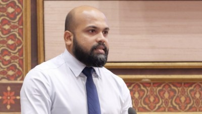 މާލީ ބަޔާން ހުށަނާޅާ ޚަބަރާއެކު މެންބަރު ނިޒާރު ގޮވާލެއްވީ މީޑިއާ ތަޅު އަޅުވާ ބިލު އަވަސްކުރަން