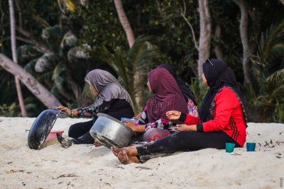 48 ޕަސެންޓް ދިވެހި އަންހެނުން ވަޒީފާއަށް ނުދޭ، ސަބަބަކީ އާއިލީ ޒިންމާ