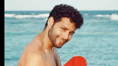 އަޖޭގެ ފިލްމަކަށް ސިދާތު ސޮއިކުރިކަމުގެ އިޝާރާތެއް