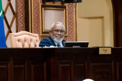 އަބްދުއްރަހީމަށް އަހަރެއް ތެރޭ ހަދިޔާގެ ގޮތުގައި މިލިއަނެއްހާ ރުފިޔާ